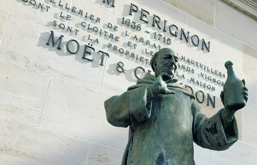 statue de Dom Perignon